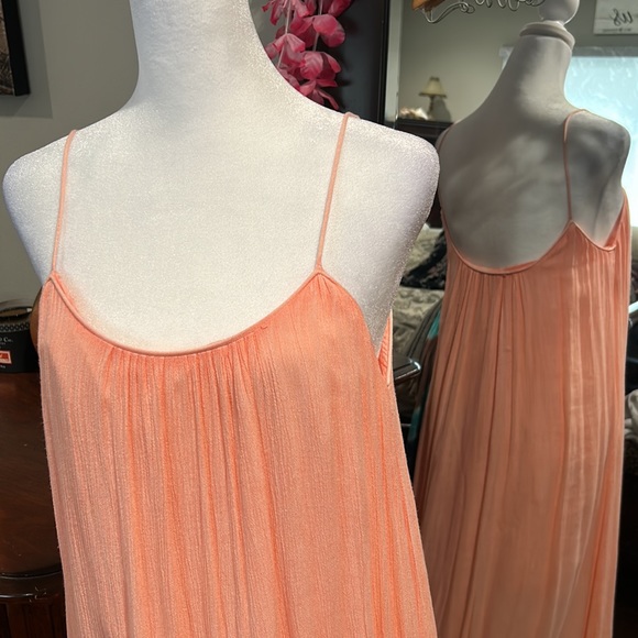 Long spaghetti strap maxi - Picture 2 of 5